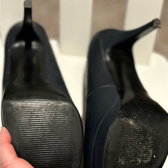 Nine West Navy Platform Pumps - Picture 4 of 4